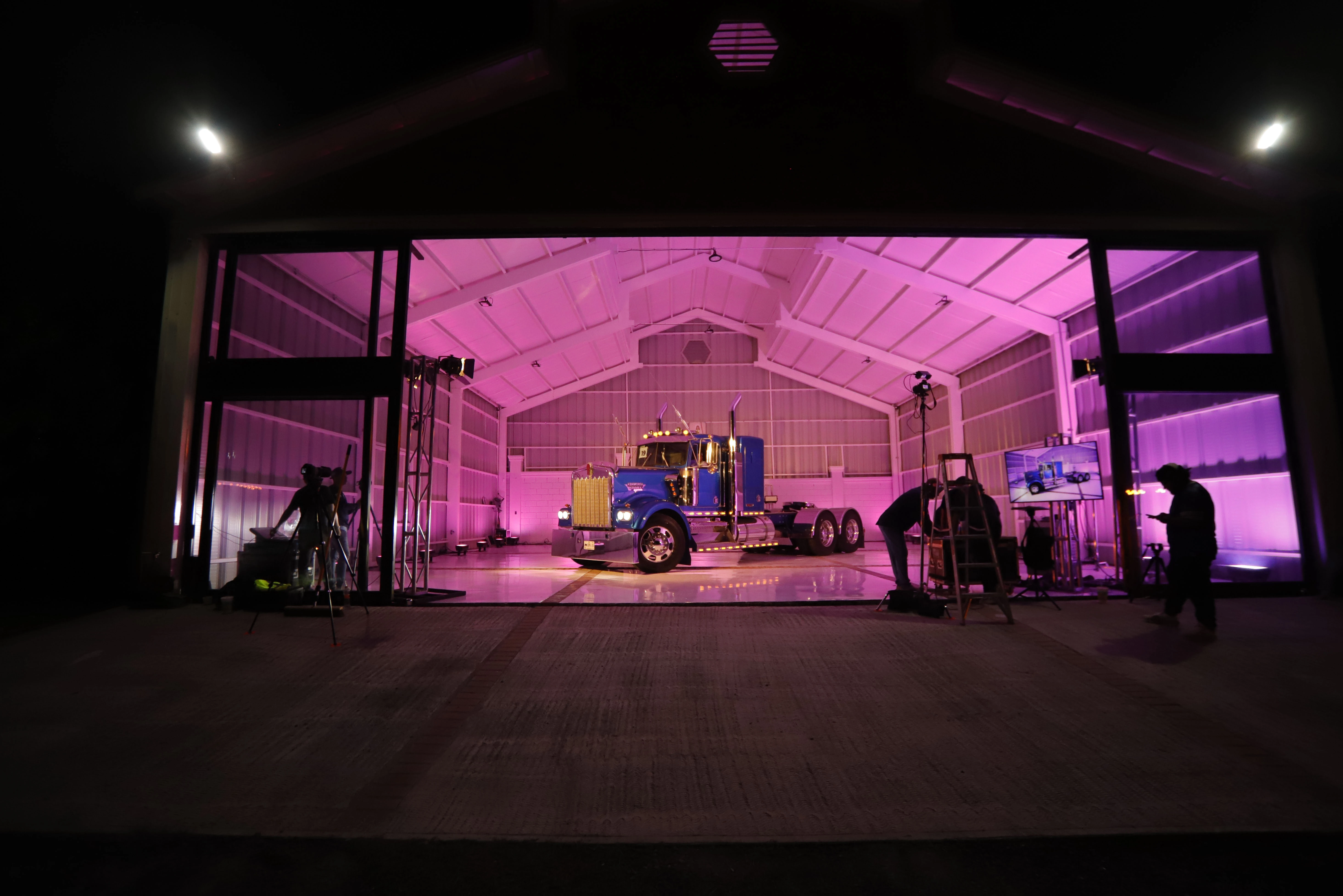 Tracto Clásicos NL — American Truck Historical Society